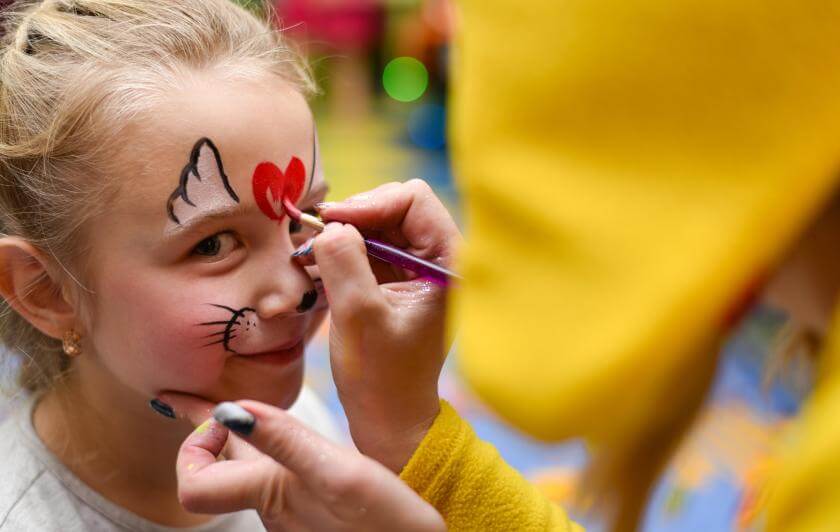 Atelier maquillage enfant parrot world web 2.jpg